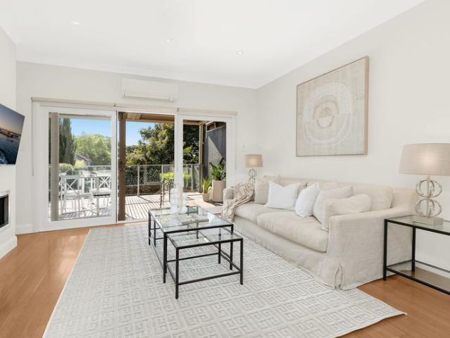 Charming Family Home with 3 bedroom & study
