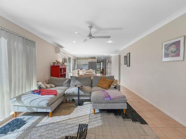 CHARMING FAMILY HOME COLLINGWOOD PARK
