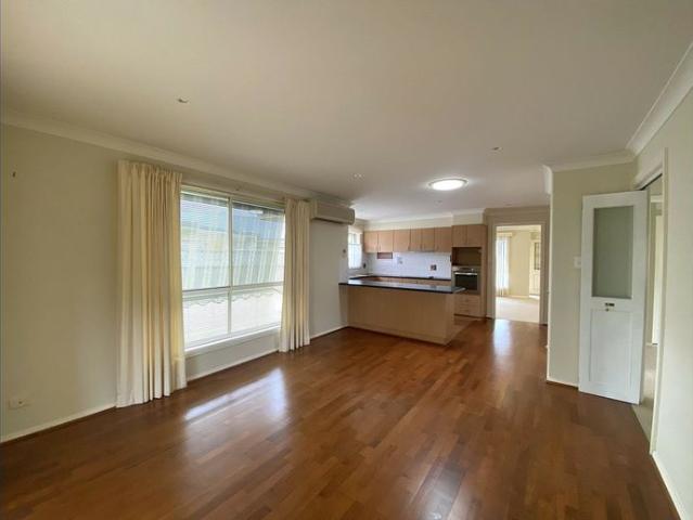 Charming Family Home for Rent in Bomaderry!