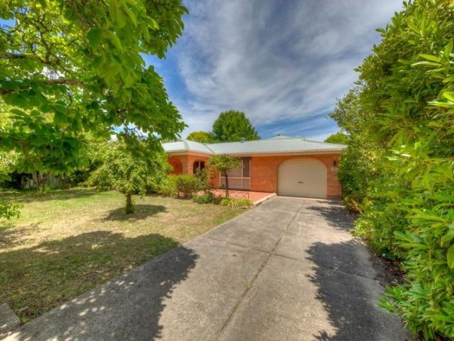 Charming Home, Freestanding Unit, Quiet & Central, Walk Everywhere
