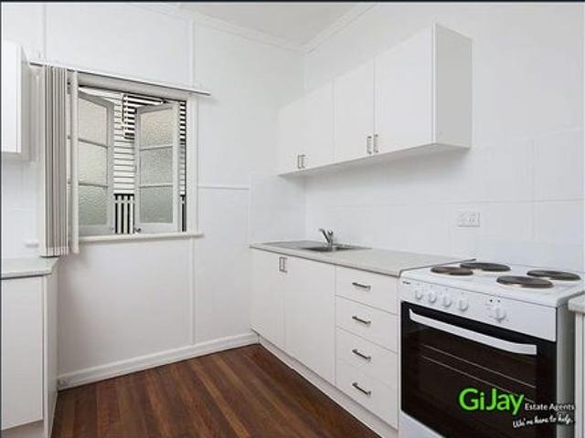 Charming Family Home in the Heart of Holland Park