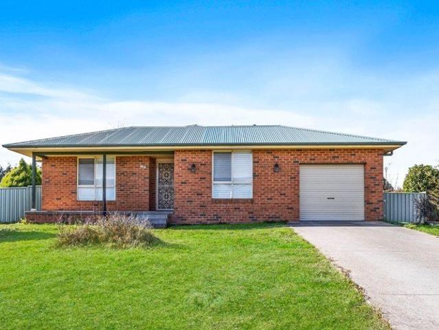 Charming Family Home in the Heart of Oberon