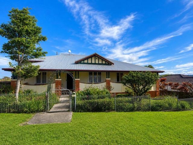 Charming Family Home in the Heart of Maclean