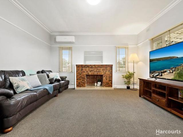 Charming Family Home in the Heart of Nar Nar Goon!