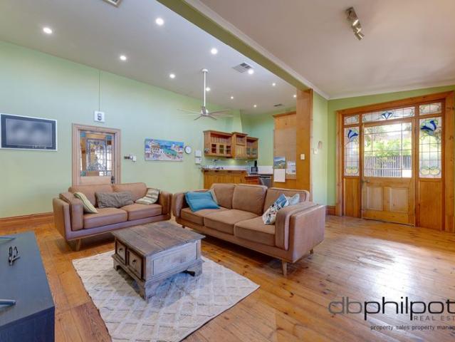 Charming Family Home in the Heart of Prospect – Available for Rent!