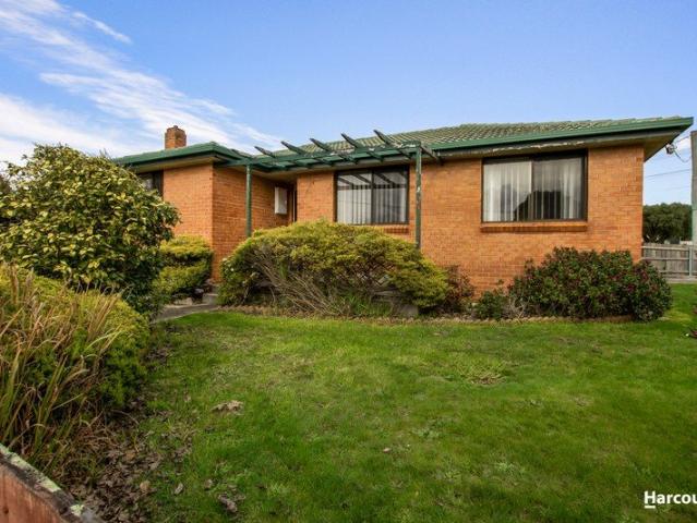 Charming Family Home in Wynard