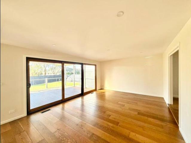 Charming Family Home in a Convenient Mitcham Location