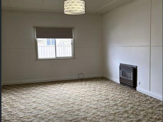 Charming Family Home in a Convenient Warwick Location