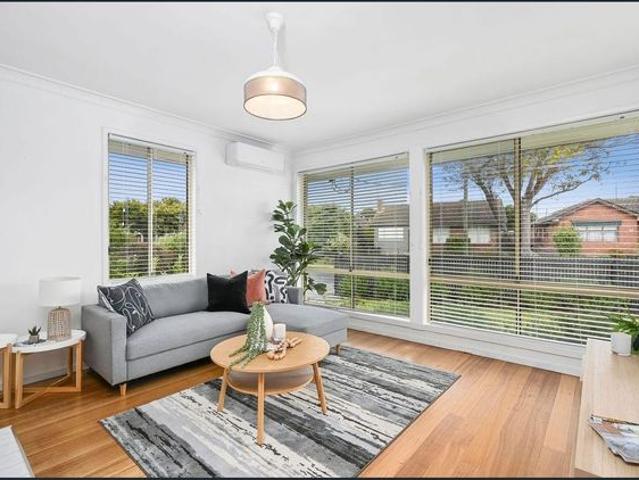 Charming Family Home in a Convenient Thomson Location