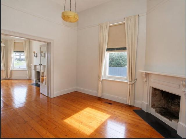 CHARMING FAMILY HOME IN A GREAT LOCATION