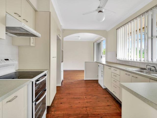 CHARMING FAMILY HOME IN A PEACEFUL CUL DE SAC