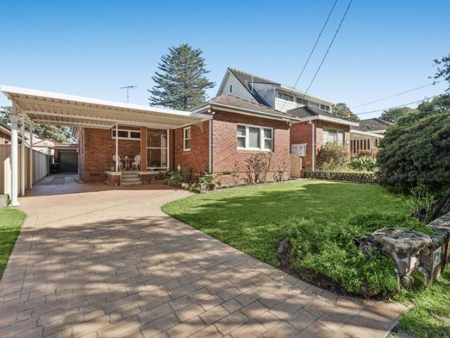 Charming family home in a peaceful parkside setting