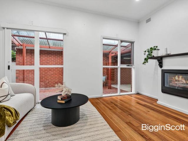 Charming Family Home in a Prime Glen Waverley Location
