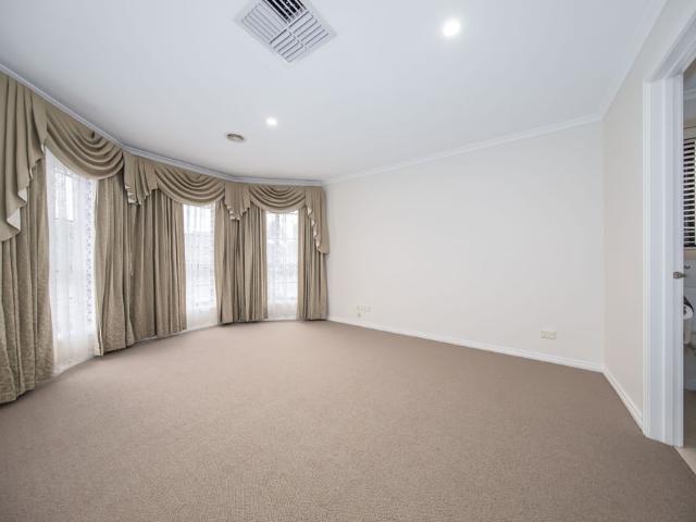 Charming Family Home in a Quiet Cul De Sac!