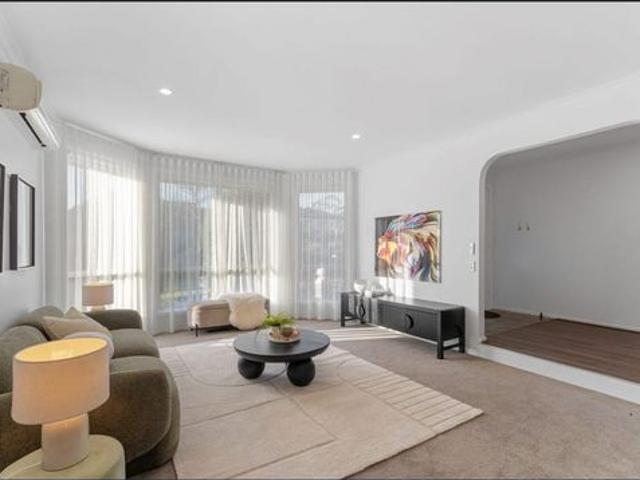 Charming Family Home in a Quiet Forest Hill Location