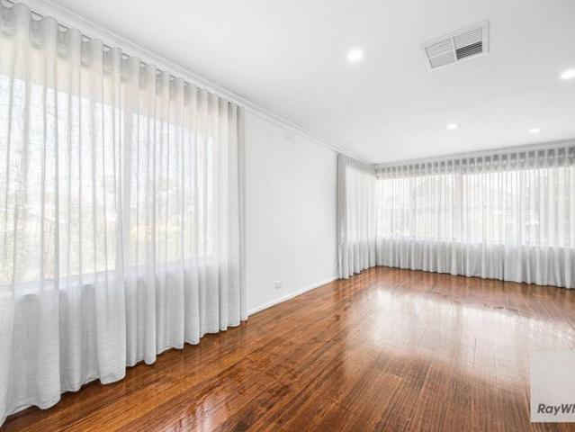 Charming Family Home in Gladstone Park