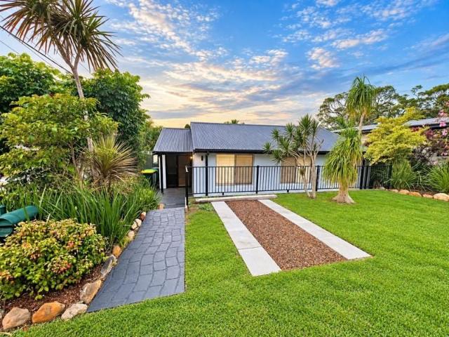 Charming Family Home in Lakeside Balcolyn