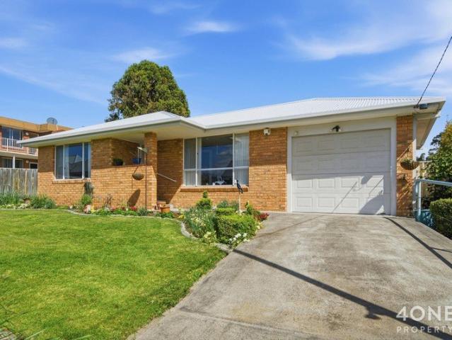 Charming Family Home in Lindisfarne