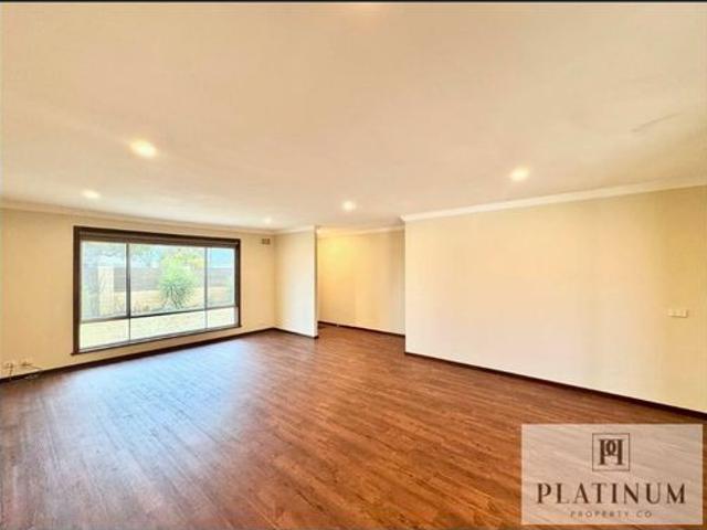 Charming Family Home in Mount Tarcoola – Comfort, Convenience & Coastal Lifestyle