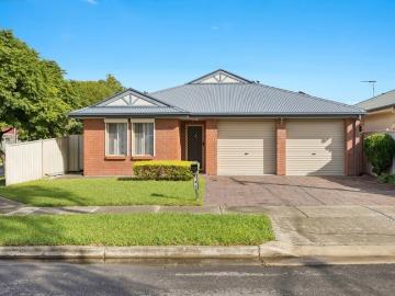 Charming Family Home in Northfield