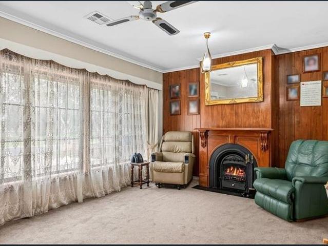 Charming Family Home in Parafield Gardens