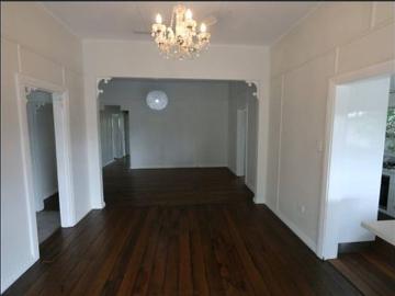 Charming Family Home in Prime Maclean Location