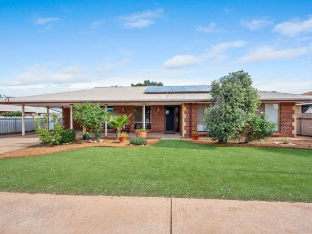 Charming Family Home in Sought After Hannans Ready for You to Move In!