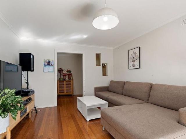 Charming Family Home in St Albans!