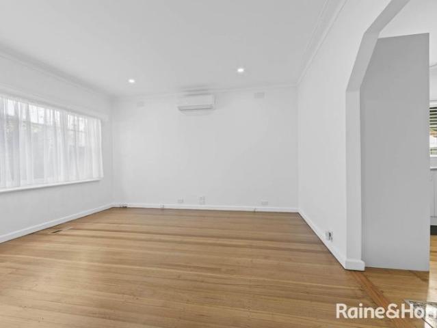 Charming Family Home in St Albans 30 James Street