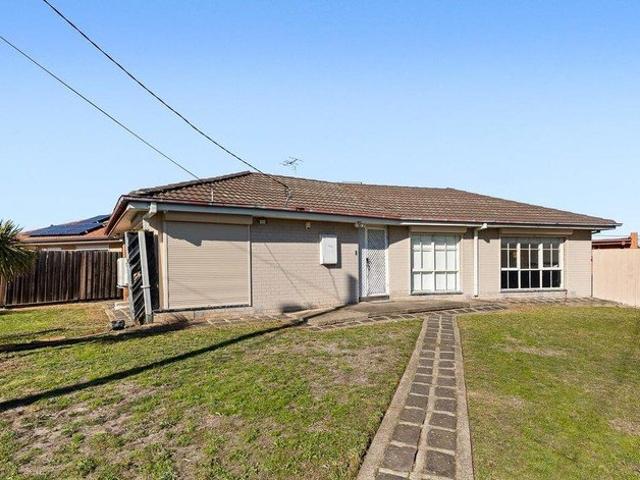 Charming Family Home in St Albans!