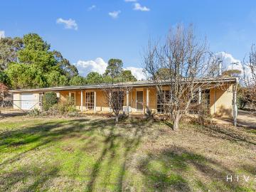 Gundaroo, Yass Valley, Victoria - Equipped kitchen