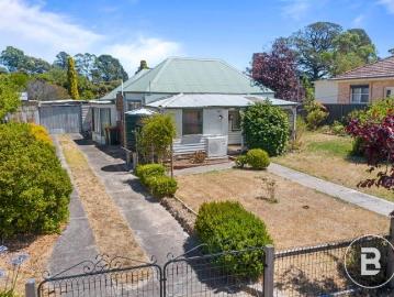 CHARMING FAMILY HOME ON A GRAND BLOCK WITH EXCITING DEVELOPMENT POTENTIAL