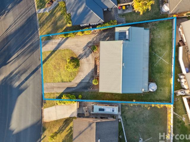 Charming Family Home: Perfect For First Time Home Buyers Or Savvy Investors