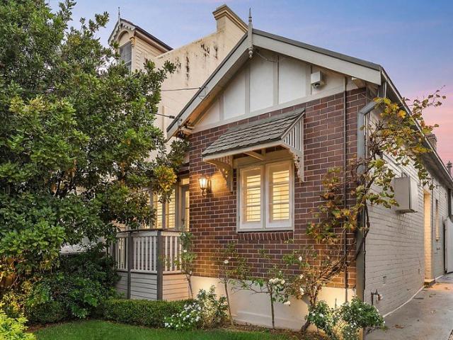 Charming Family Oasis in Petersham