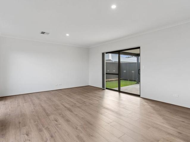 Charming Family Living in Brightwood Estate