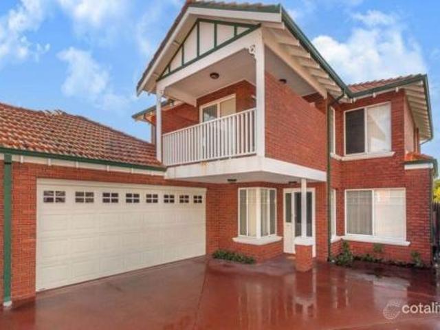 Charming Family Living in Inglewood