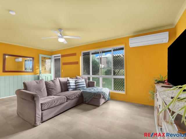 Charming Family Retreat with Space, Style & Serenity!