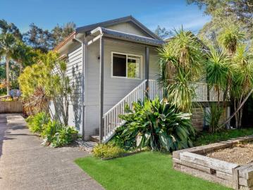 Charming Family Retreat in a Peaceful, Leafy Setting