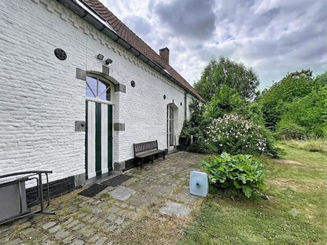 Charming farmhouse cottage, garden & views, 3bed 2bath