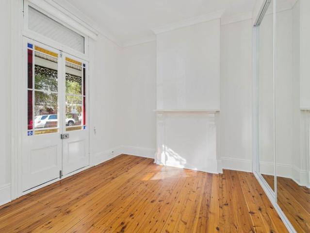 Charming Federation Cottage in the Heart of Newtown