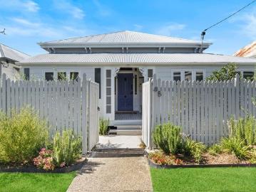 Charming Federation Home All Bills Included