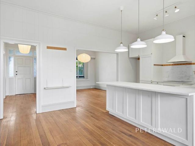 Charming Federation Home in a Walk to Everything Location