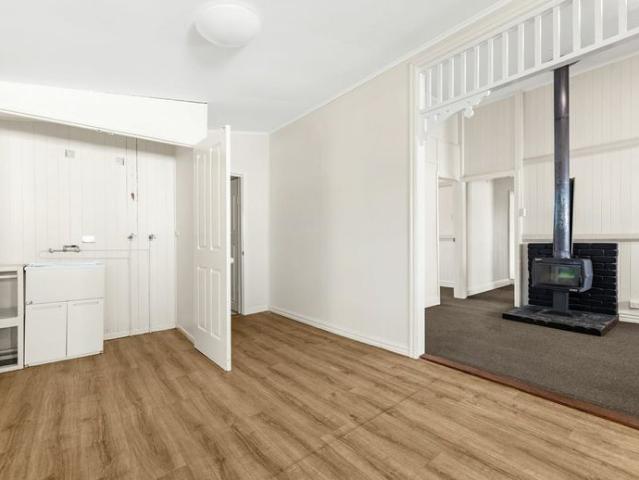 Charming Federation Home in Warwick