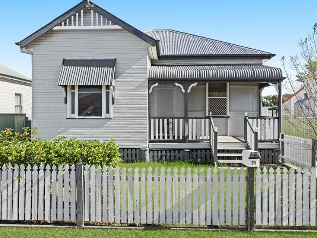 Charming Federation Home in Warwick