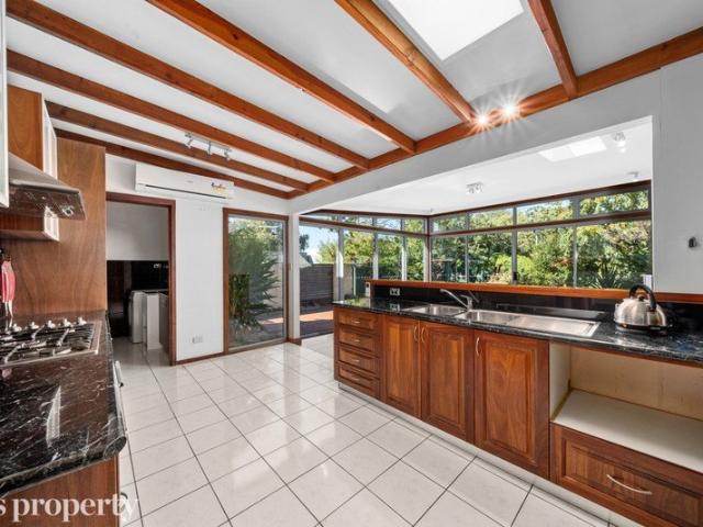Charming Federation Home In The Heart Of North Hobart