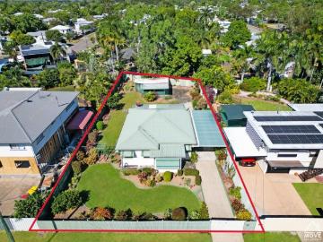 Charming Federation Queenslander on a Spacious 875sqm Allotment