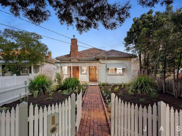 Charming First Impression, Instant Comfort, Exciting Potential