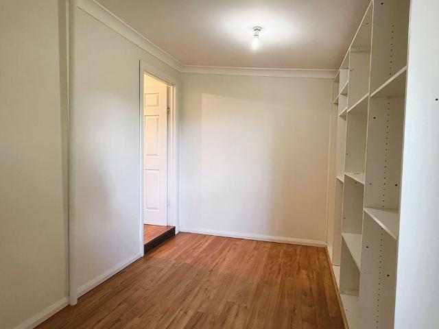 Charming Four Bedroom Cottage Close to Town