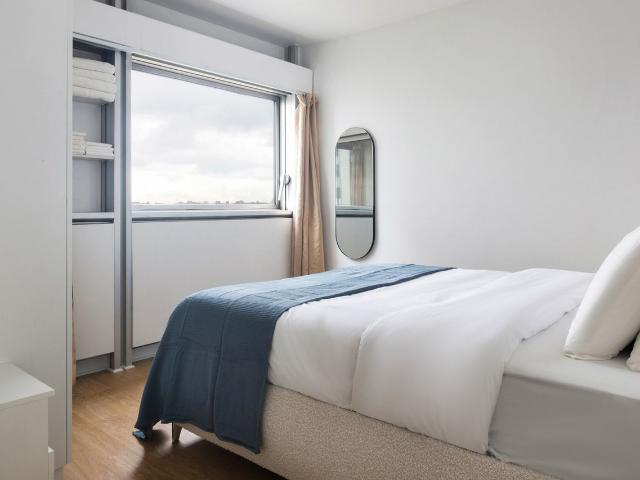 Charming Four Bedroom Apartment with River Views, Paris Amsterdam Apartments for Rent