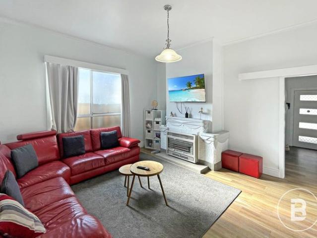 CHARMING FOUR BEDROOM GEM WALKING DISTANCE TO CBD